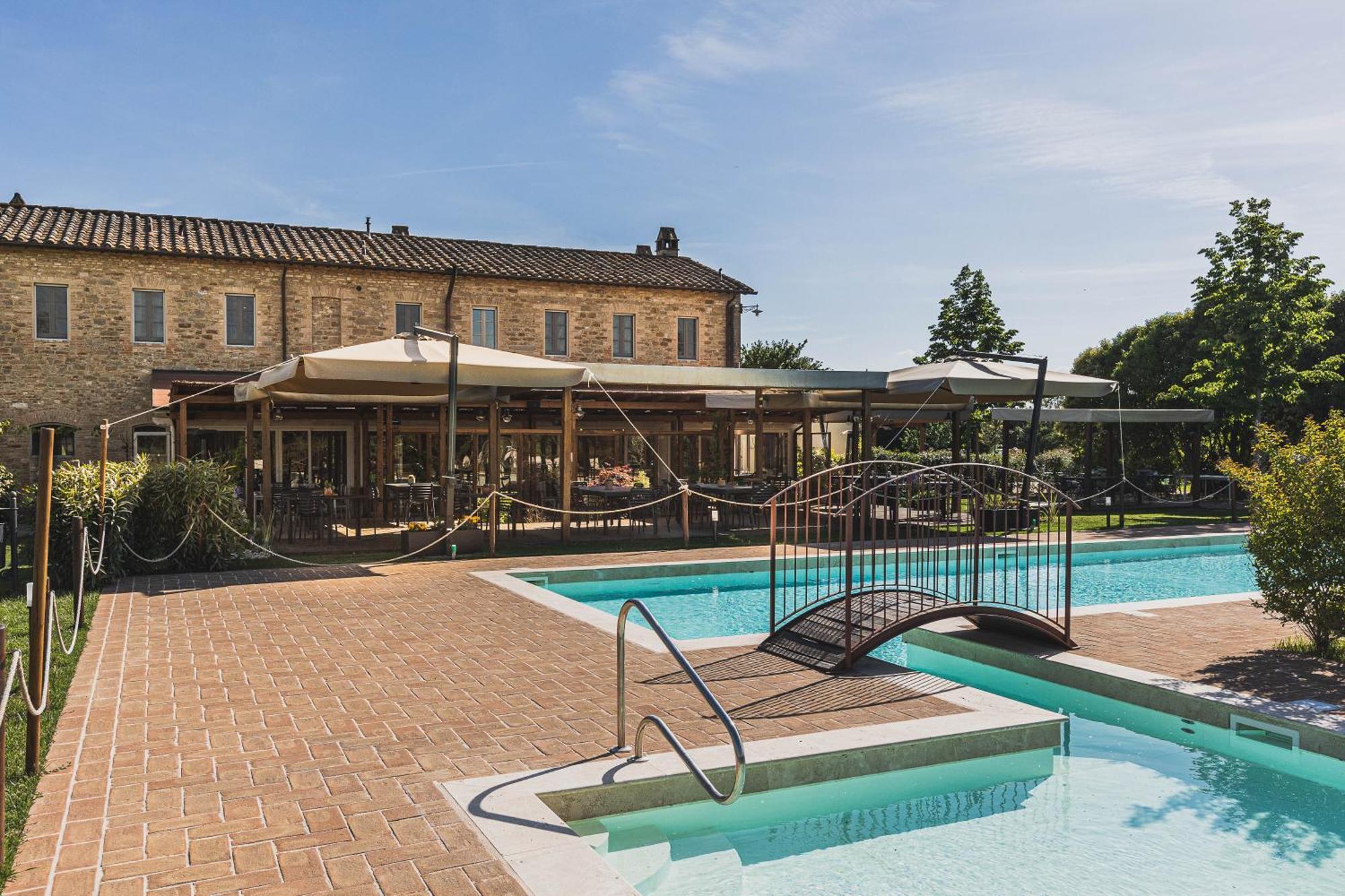 Favorita Food&Wine Resort Бастия-Умбра Экстерьер фото