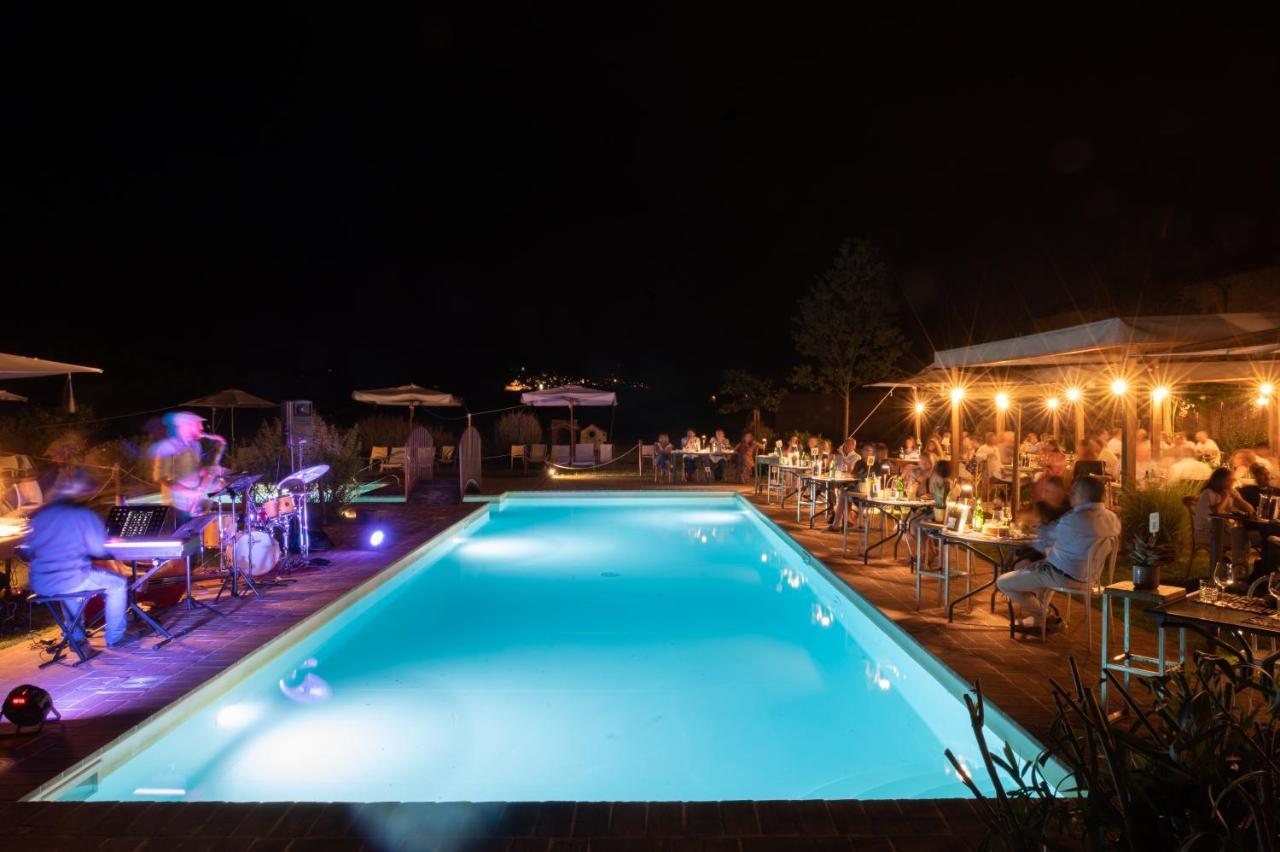 Favorita Food&Wine Resort Бастия-Умбра Экстерьер фото
