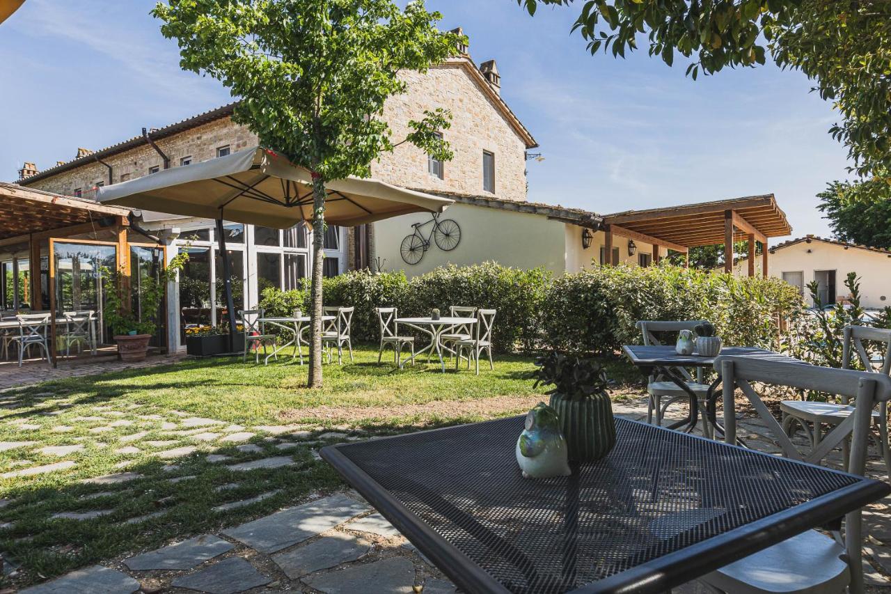 Favorita Food&Wine Resort Бастия-Умбра Экстерьер фото